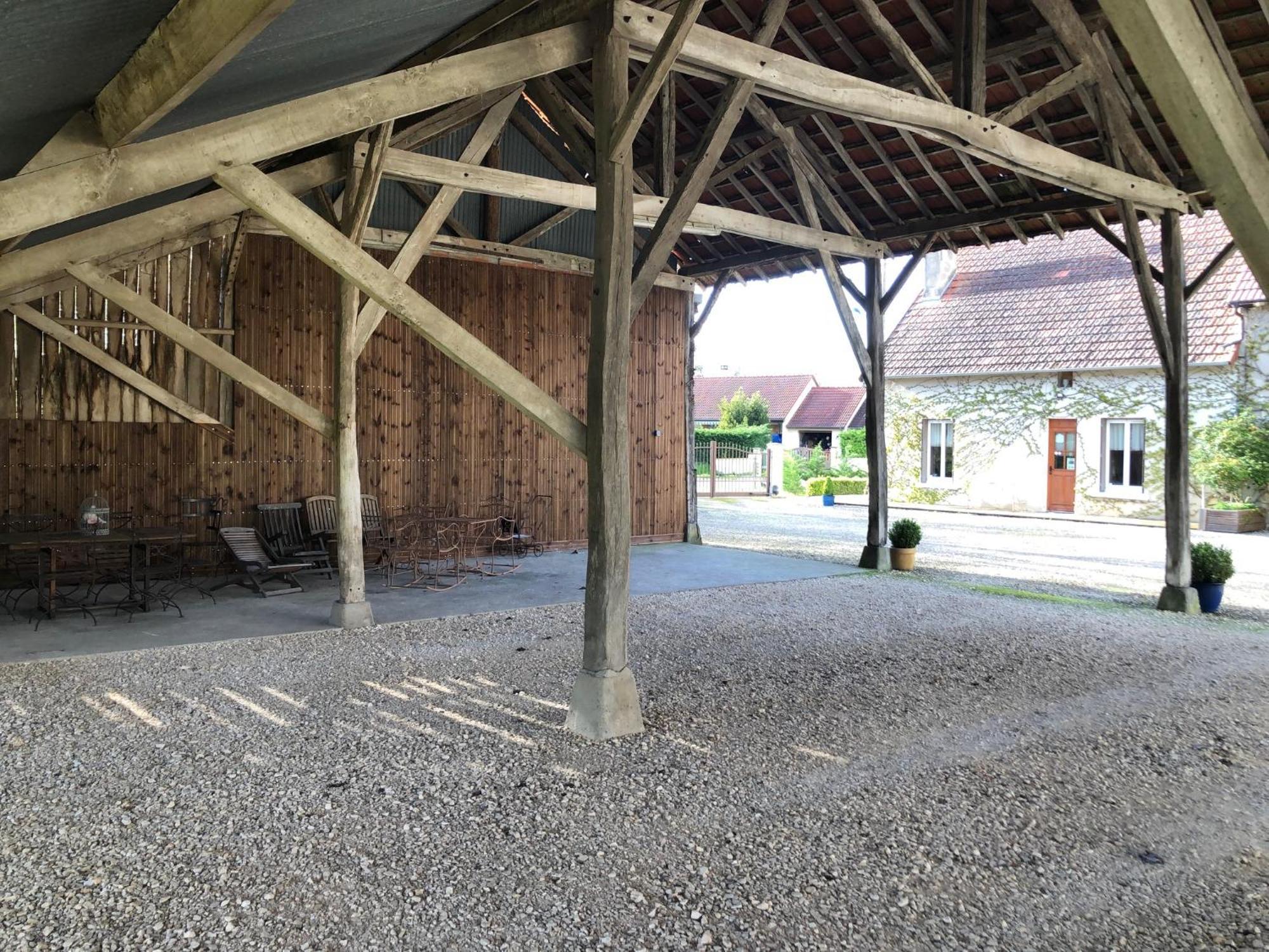 Chambres D'Hotes D'Albertine Lere Exterior foto