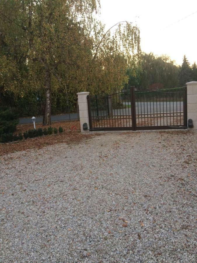 Chambres D'Hotes D'Albertine Lere Exterior foto