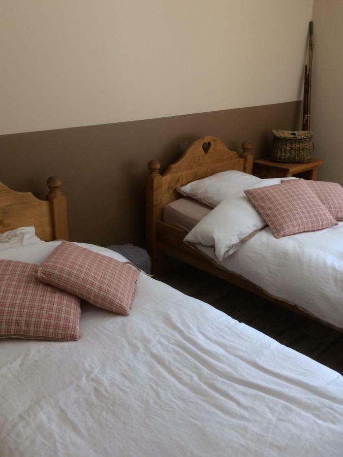 Chambres D'Hotes D'Albertine Lere Exterior foto